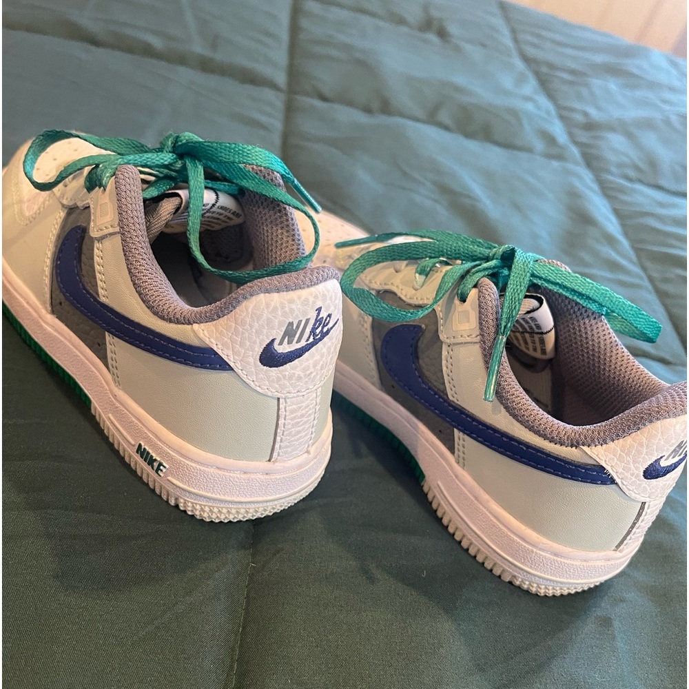Toddler size 11.5 Nike Force 1 LV8